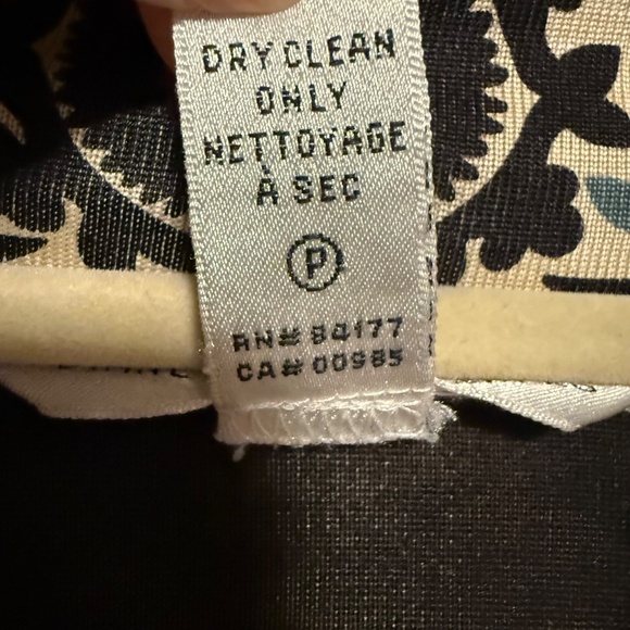 Vintage Diane Von Furstenberg 100% Silk Black Print Wrap Dress Size 4 - Picture 10 of 10